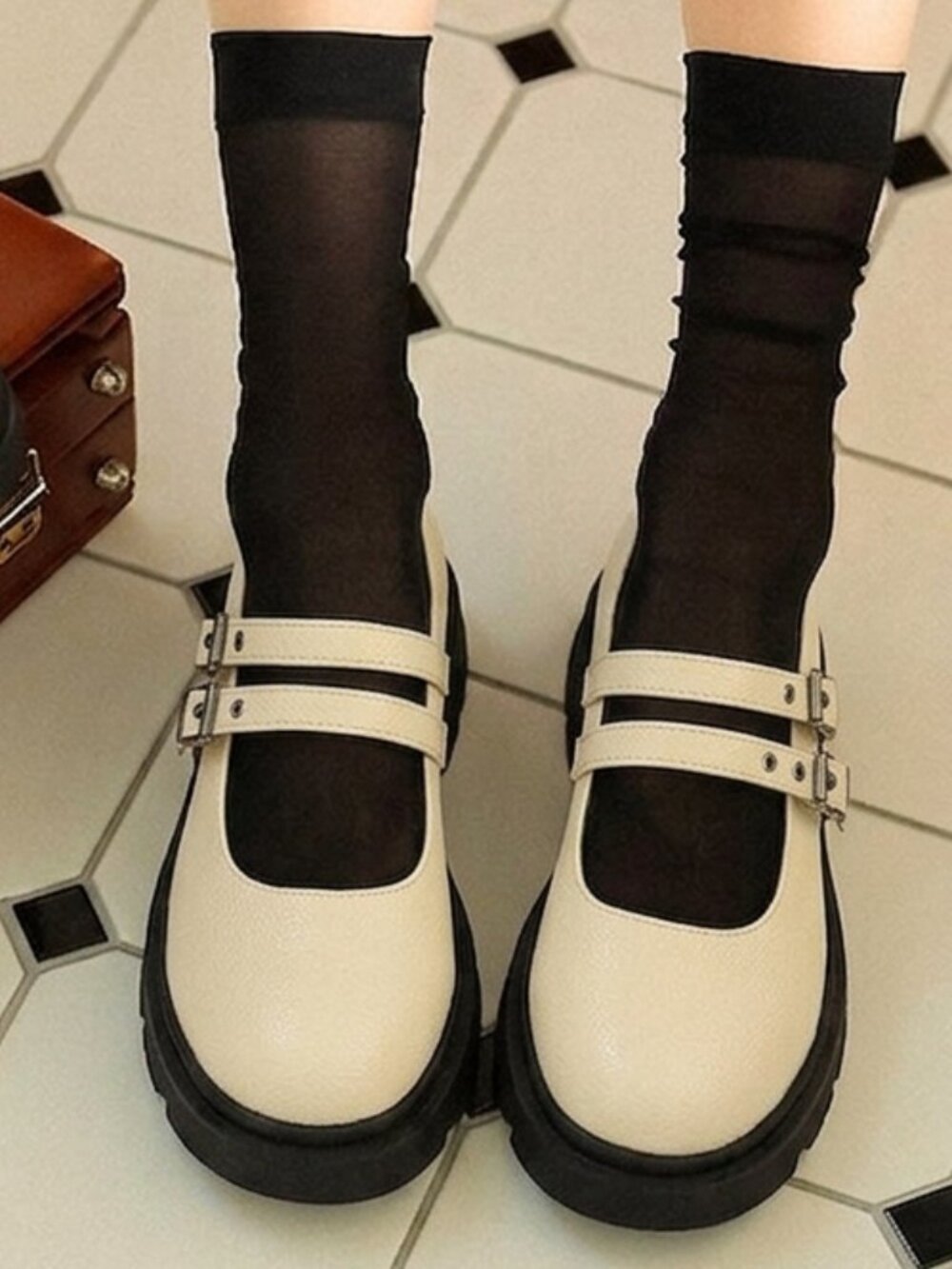 Primark Mary Jane Ivory Platform Shoes Size 6 (Fits Women 8)